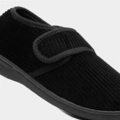 Jo & Joe Ken Mens Black Slipper 10 Jo & Joe Ken Mens Black Slipper -Skechery Store 699543 2 L05.20230627000423